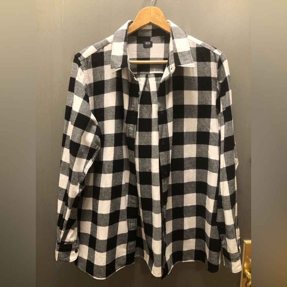 Uniqlo Black/White Checked Flannel